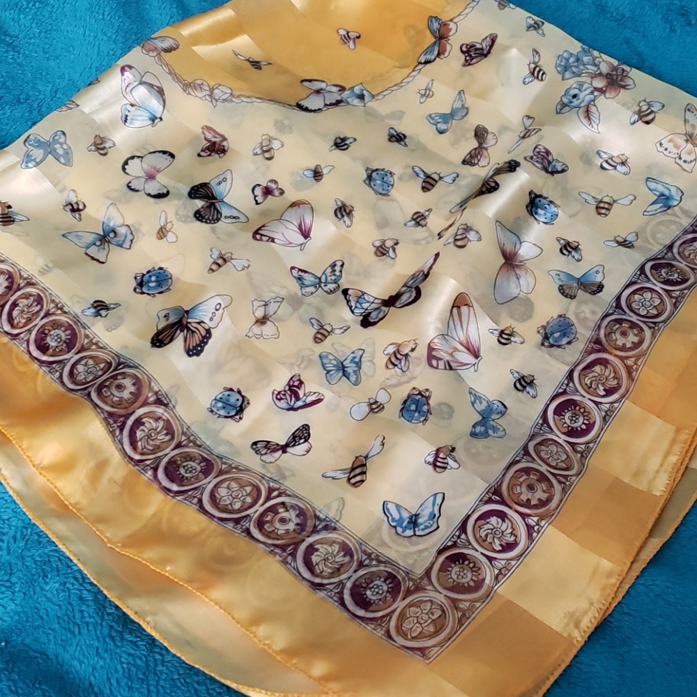 Scarf - Picture 4 of 6